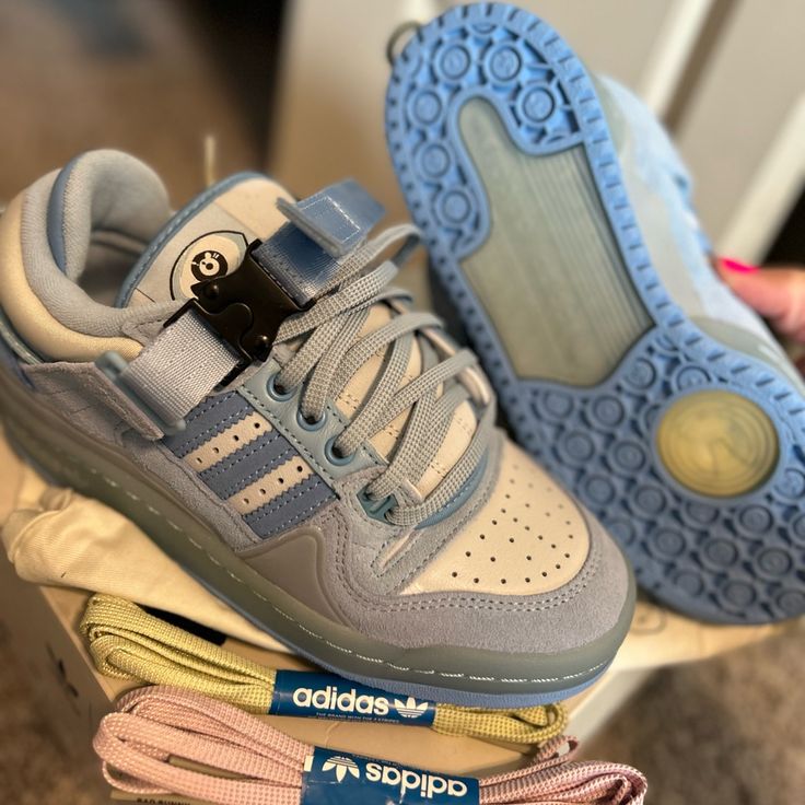 Brand New Never Use In Box 2 Additionals Colors Of Cordons 1 White Bag In Box! Bunny Sneakers, Baby Blue Color, Baby Blue Colour, Baby Sneakers, Bad Bunny, Blue Adidas, White Bag, Adidas Shoes, Adidas Women