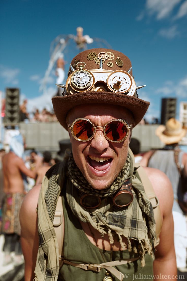 Julian Walter Photography - Burning Man 2015 Halloween Music Festival, Burning Man Birthday Party, Men Burning Man Outfit, Burning Man Fashion Men, Burning Man Hat, Burning Man Outfits Male, Festival Looks Men, Rave Outfits Men Edm, Burning Man Festival Outfits