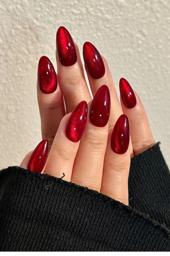 Ongles Beiges, Red Chrome Nails, Velvet Nails, Ootd Instagram, Plain Nails, Magic Cat, Red Nail Designs, Red Nail, Cat Eye Nails