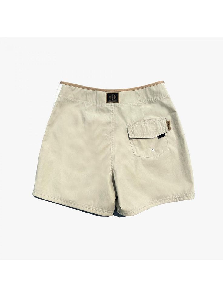 This is a casual and comfortable shorts that is made out of high quality cotton, nylon, and polyester blend fabric. With design detail of cropped length with tight fit, and side pockets, it gives a trendy and casual mood.- Color contrasting panel on the side- Minimal logo embroidery detail- Unique strap detail on the waist- Velcro pocket on the back Comfortable Shorts, Mood Colors, Minimal Logo, Embroidery Details, Logo Embroidery, Embroidery Logo, Board Shorts, Design Details, Tights