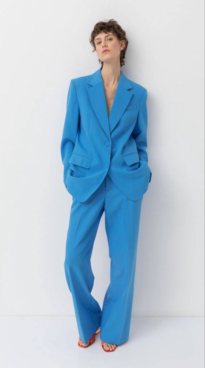 Blue Linen Suit Women, Women Blue Suit, Formal Vest Outfits, Formal Vest Outfits For Women, Spring Vest Outfits, Boys Vest Outfit, Blue Suit Women, Blue Monochromatic Outfit, Bridesmaid Suit