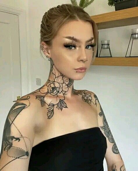 Neck and shoulder tattoo ideas for women Neck Throat Tattoos Women, Flower Neck Tattoo, Marriage Tattoos, Shoulder Tattoo Ideas, Chest Tattoo Ideas, Tattooed Woman, Throat Tattoo, Cute Tats, Neck Tattoos Women