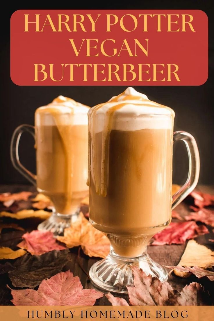 Two glasses of vegan butterbeer next to each other Dairy Free Butter Beer Recipe, Vegan Butter Beer, Magic Food Recipes, Vegan Butterbeer Recipe, Healthy Butterbeer Recipe, Harry Potter Vegan Recipes, Dairy Free Butterbeer Recipe, Vegan Harry Potter Recipes, Warm Butterbeer Recipe