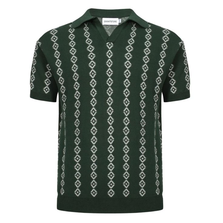 Capture the essence of the 1960s Mod movement with OXKNIT's Men's Casual Dark Green Knit Retro Polo Shirts. This tastefully knitted polo offers a timeless design with the added comfort of today's materials. Black Knitwear, Retro Cardigans, Long Sleeves Polo, Knitted Polo, Green Polo, Retro Shorts, Vintage Clothing Men, Knit Polo, Mod Fashion