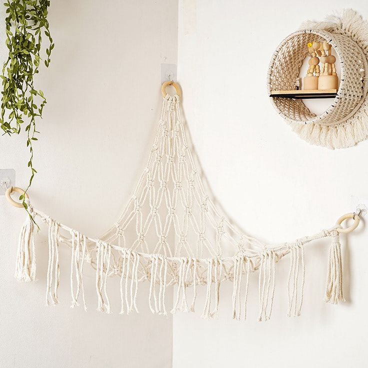 wall hanging macrame net hammock for toys roomtery Stuffed Animal Hammock, Macrame Boho Decor, Toy Net, Small Playroom, Fairy Room, Toy Hammock, Macrame Shelf, Pet Organization, Adhesive Hooks