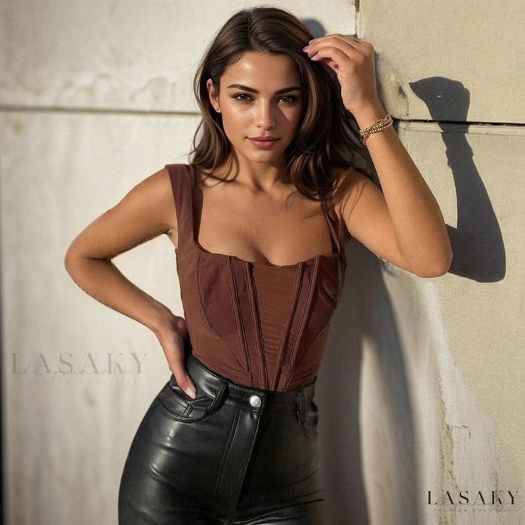 Lasaky - Premium Square Neck Corset Cropped Tank Top - Exquisite Chocolate Shade Kylie Jenner Fotos, Brown Corset, Neck Corset, Body Lingerie, Top Bustier, Types Of Jeans, Mesh Corset, Cropped Camisole, Corset Crop Top