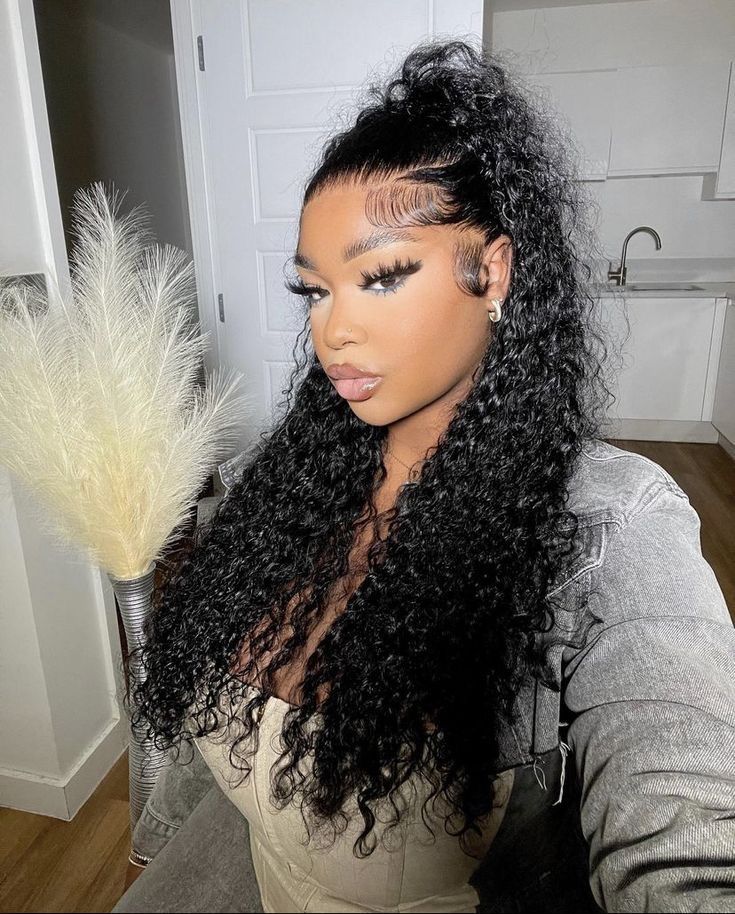 Half Up Half Down Wig, Curly Half Up Half Down, Natural Hair Bun Styles, Frontal Wig Hairstyles, Classy Hairstyles, Braids Hairstyles Pictures, Twist Braid Hairstyles, Protective Hairstyles Braids, Frontal Hairstyles