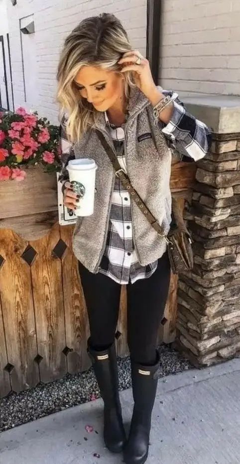 25+ Super Stylish Fall Outfits for Women 2024 - HubPages Simple Winter Outfits, Chic Winter Outfits, Cooler Look, Cute Winter Outfits, Cute Fall Outfits, Casual Winter Outfits, Winter Outfits Women, Fall Fashion Outfits, Casual Fall Outfits