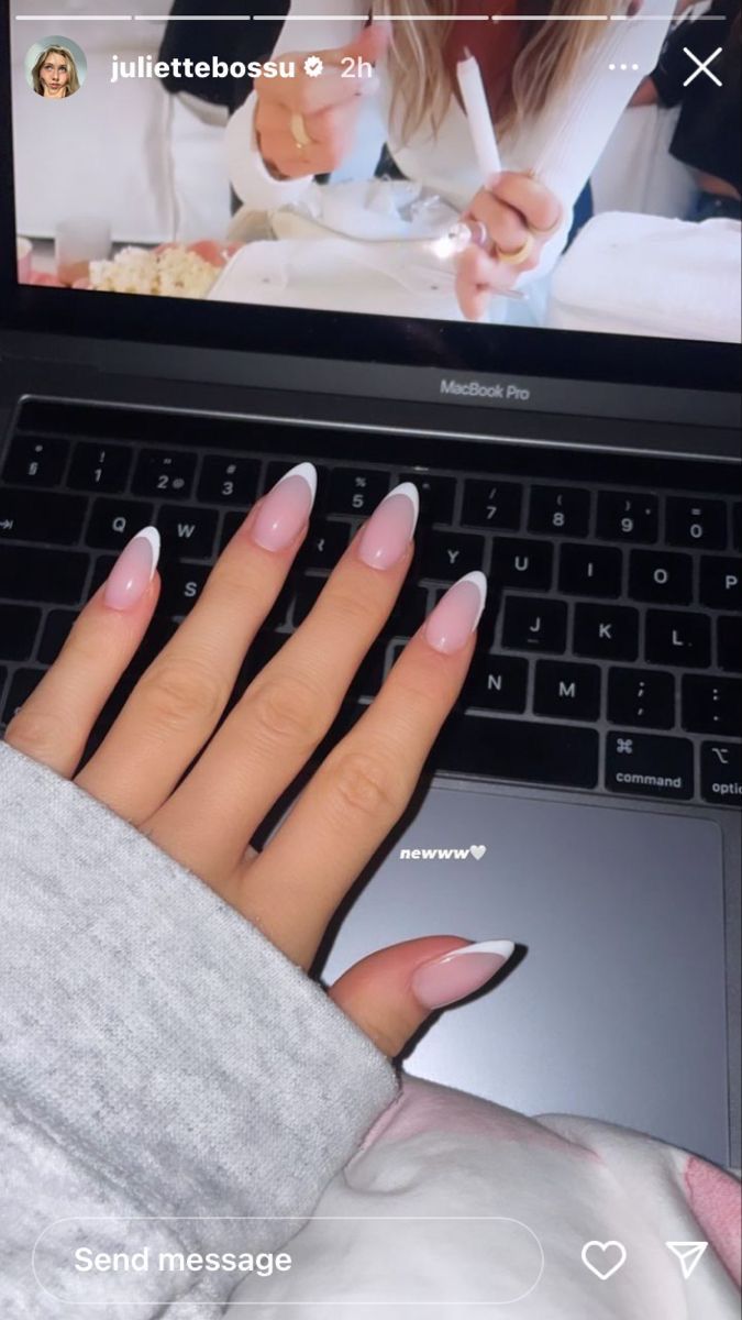 Nails Instagram Story, Short French Nails, Aqua Nails, Short French, Her Nails, Nails Only, Neutral Nails, Minimalist Nails, Pretty Acrylic Nails