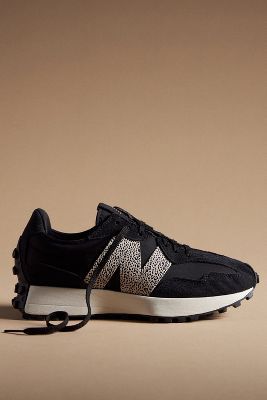 New Balance 327 Sea Salt, Dressy Sneakers, Custom Shoes Diy, Leopard Sneakers, New Balance 327, Diy Clothes Life Hacks, Athletic Gear, Mama Style, Tie Styles