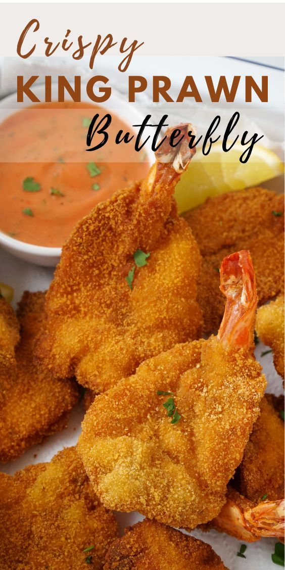 Crispy coated fried prawns and a small bowl of dipping sauce in the white serving tray. Breaded Prawns Recipe, Battered Prawn Recipe, Butterfly Prawns Recipe, King Prawns Recipes, Prawn Cutlets Recipe, Fried Butterfly Shrimp Recipes, Shrimp With Bread Crumbs, Butterfly Shrimp Recipes, Breaded Prawns