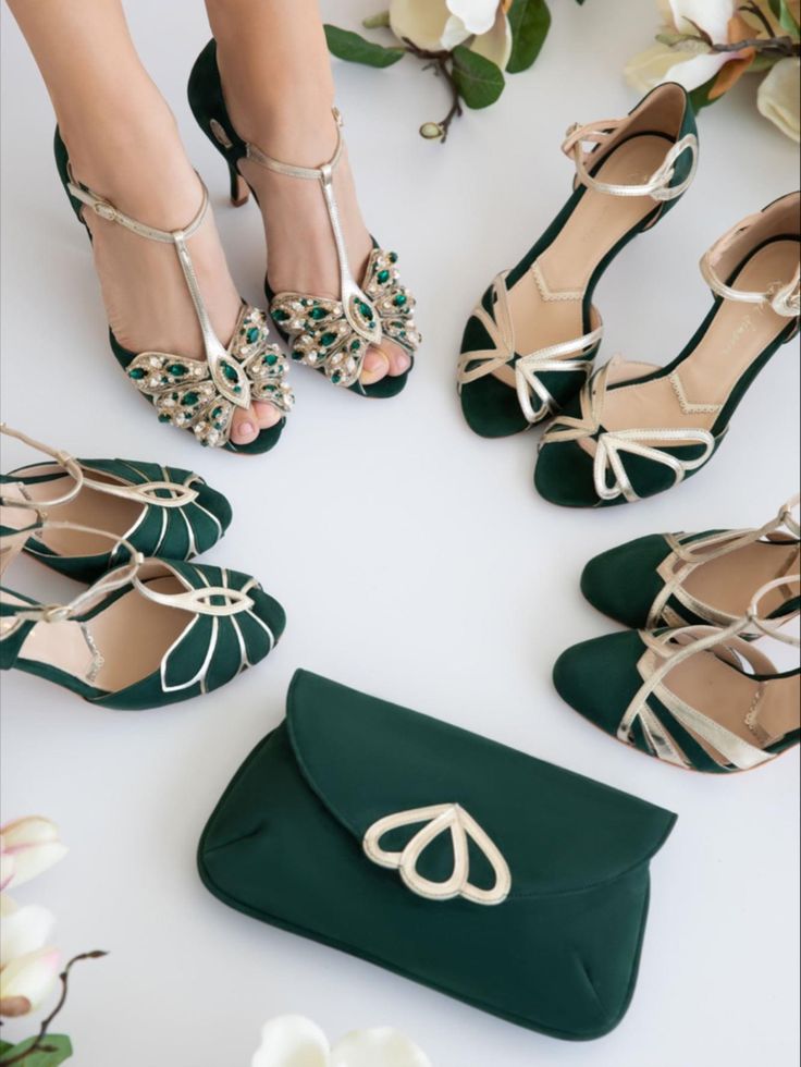 Green Shoes Heels, Forest Green Wedding, Green Shoe, Rachel Simpson, Designer Wedding Shoes, Cat Hacks, Design Moda, Fancy Shoes, Green Wedding Shoes