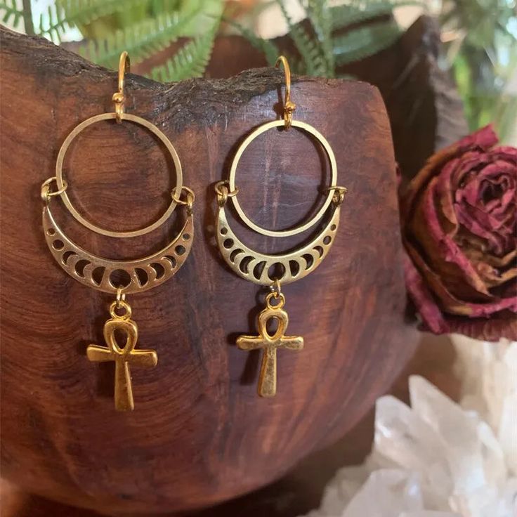 Ancient Egypt Earring - Ankh Moon Drop Earrings - Bricks Masons Symbol Of Life, Dangle Earrings Boho, Aesthetic Jewelry, Dark Gold, Jewelry Women, Retro Chic, Types Of Rings, Sun Moon, Ancient Egypt