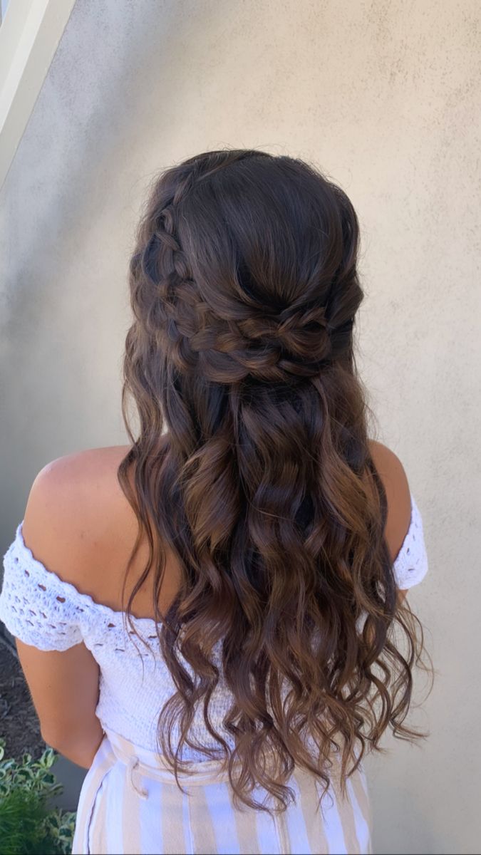 Prom Hairstyles Braid, Prom Hairstyles Shoulder Length, Brown Wedding Hair, Braided Half Up Half Down Hair, Shaved Haircut, Medium Hairs, Side Shaved, Wedding Hair Brunette, Bridal Hair Half Up