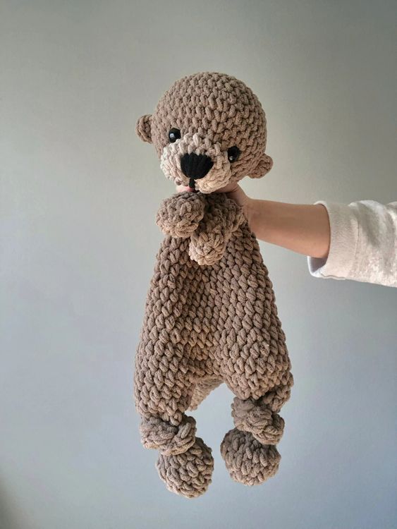 Amigurumi pattern Otter Crochet, Crochet Otter, Yarn Animals, Lovey Crochet, Lovey Pattern, Crochet Lovey, Confection Au Crochet, Crochet Animals Free Patterns, Crochet Simple