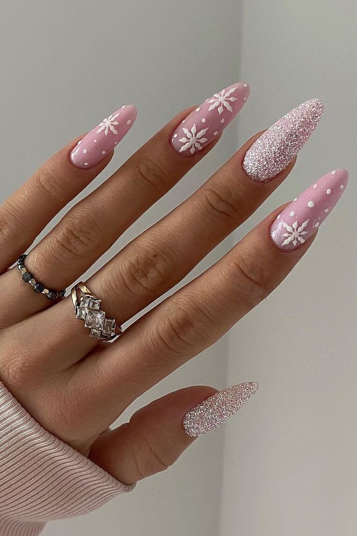 nails nail art nail nail designs nail polish bright nails nail ideas nail art designs nails acrylic nails art nails design nails ideas nail art ideas Snow Nails, Winter Nails Acrylic, Christmas Gel Nails, Snowflake Nails, Winter Nail Designs, Festival Nails, New Year's Nails, Xmas Nails, Nail Polishes