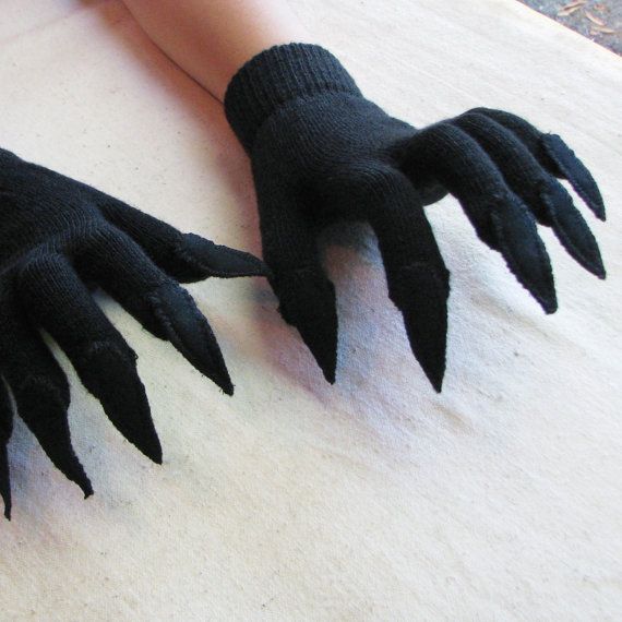 Black Halloween Costume Accessories For Cosplay, Cosplay Claws Diy, Black Claws Monster, Gloves With Claws, Black Claws Aesthetic Monster, Black Claw Gloves, Crow Costume, Claw Gloves, Black Claws