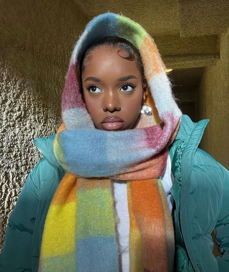 Healthy College Dinners, Jacket Scarf Outfit, Black Scarf Outfit, Bby Bruh, Scarf Outfit Ideas, Scarf Aesthetic, Scarf Fits, Culture Magazine, Scarf Outfit