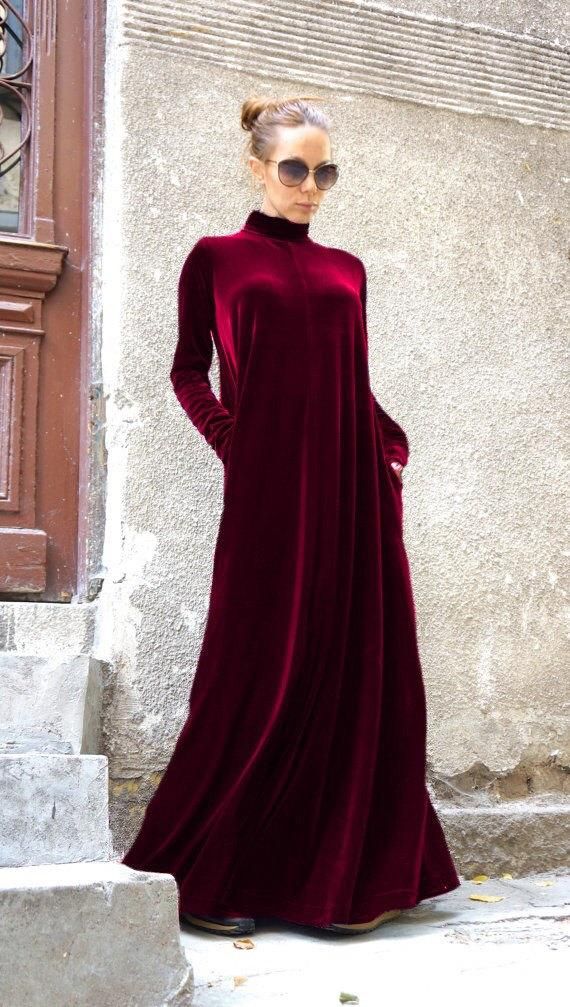 FREE EXPRESS SHIPPING to the U.S. for orders over 35$* New Stylish Maxi Elegant Velvet Deep Burgundy Dress Unique Sophisticated Extravagant Dress /Side |pockets / Turtle neck / Fitted Long Sleeves Perfect for different events,parties , dinners...weddings .... A definite Head Turner !!! ♥ THE Dress Kaftan, Velvet Clothes, Velvet Maxi Dress, Royal Dresses, Velvet Dresses, Maxi Robes, Elegant Dresses Long, Deep Burgundy, Velvet Fashion