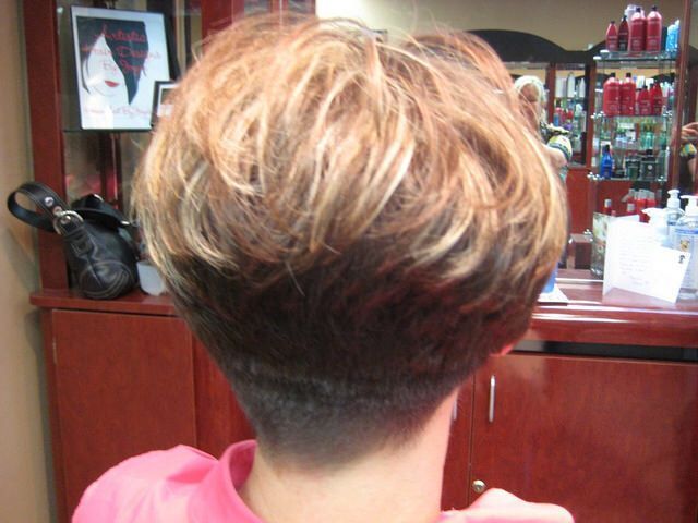 Style Short Hair Pixie, Short Wedge Hairstyles, Short Wedge Haircut, Wedge Haircuts, Shoulder Length Black Hair, Short Hair Pixie, Style Short Hair, Lob Haircuts, Wedge Haircut