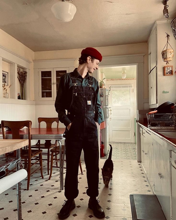 Overalls Outfit Men, Black Overalls Outfit, Carhartt Overalls, Men's Denim Style, Overalls Men, Overalls Outfit, Fairy Artwork, Black Overalls, Bib Overalls