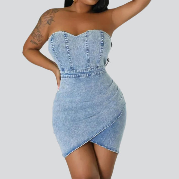 Introducing the Tulip Strapless Denim Dress from the 2023 Summer Collection ââ‚?the perfect blend of vintage trend and modern sophistication!Why You'll Love It: Vintage-Inspired Style: This timeless piece was designed to capture the spirit of classic fashion and reimagined with a modern. contemporary twist. Strapless Design: With a sleek. off-shoulder silhouette. this dress is sure to make a statement. Zipper Closure: A resilient zipper ensures this dress is comfortable and secure. Premium Denim Denim Dresses Online, Long Denim Dress, Strapless Denim Dress, Womens Denim Dress, Vintage Trends, Denim Dresses, Vintage Denim Jacket, Classic Fashion, Premium Denim