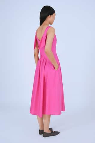 Fuchsia pink sleeveless V neck panelled solid midi dress with knot detailing. - Aza Fashions Pink Sleeveless Midi Dress For Cocktail, Pink Sleeveless Cocktail Midi Dress, Pink Midi Length Sleeveless Cocktail Dress, Pink Sleeveless Midi Cocktail Dress, Rhea Kapoor, Genelia D'souza, Solid Midi Dress, Sanya Malhotra, Mira Rajput