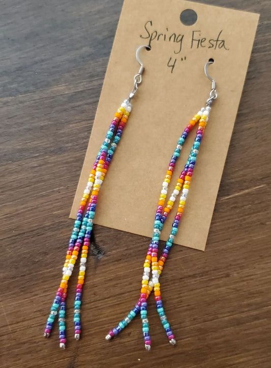 Ropers Beads – Baha Ranch Western Wear How To Make Beaded Earrings, Porcupine Quill Jewelry, Fringe Earrings Diy, Fringe Beaded Earrings, Seed Beaded Earrings, Native Earrings, Silversmithing Jewelry, Beaded Items, Ear Tattoos