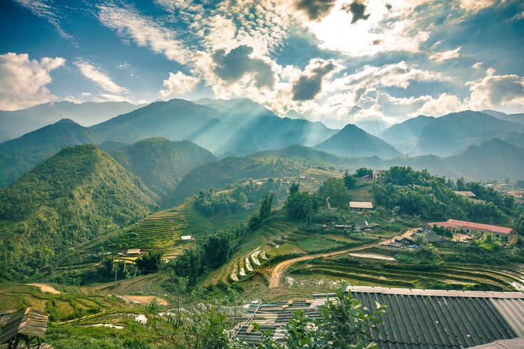 Cat Cat Village (Sapa Vietnam) on Behance Vietnam Landscape Photography, Travel Landscape Wallpaper, Cat Cat Village Sapa, Green Aesthetic Landscape, Vietnam Scenery, Vietnam Village, Cat Cat Village, Vietnam Landscape, Vietnam Aesthetic