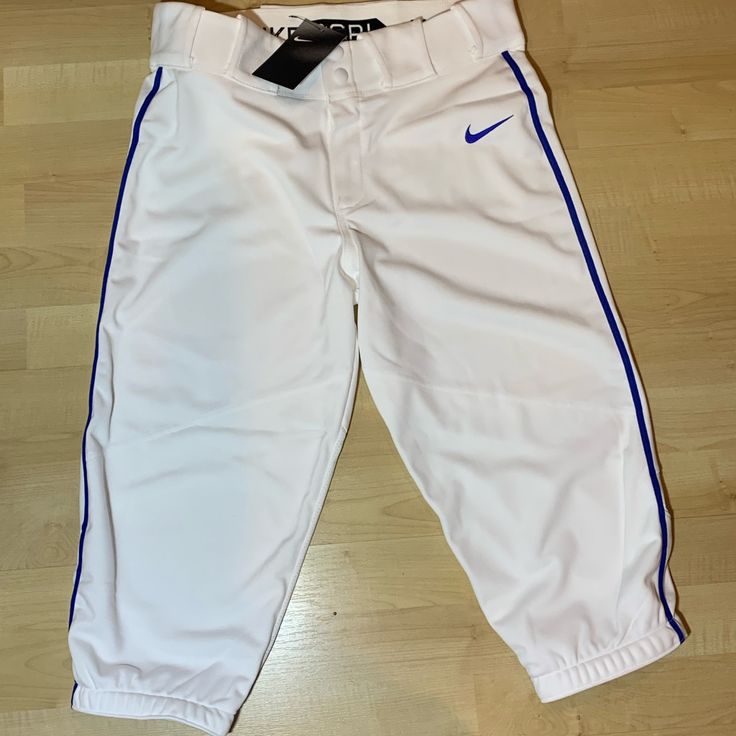 Brand New With Tags Nike Casual White Bottoms, Sporty White Spring Bottoms, Sporty White Bottoms For Spring, Nike Casual White Pants, Nike White Pants For Spring, White Short Sports Pants, Nike Sporty White Pants, Blue Athletic Shorts With Built-in Liner For Sports, Baseball Shorts