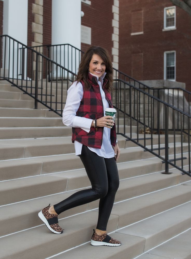 I love mixing plaid with leopard print, so I styled the red & black plaid vest with some leopard print sneakers. Buffalo Plaid Jacket Outfit, Red Buffalo Plaid Outfit Women, Buffalo Plaid Vest Outfit, Buffalo Plaid Outfit Women, Vest Casual Outfit, Plaid Sweater Outfit, Plaid Vest Outfit, Buffalo Plaid Outfit, Plaid Jacket Outfit