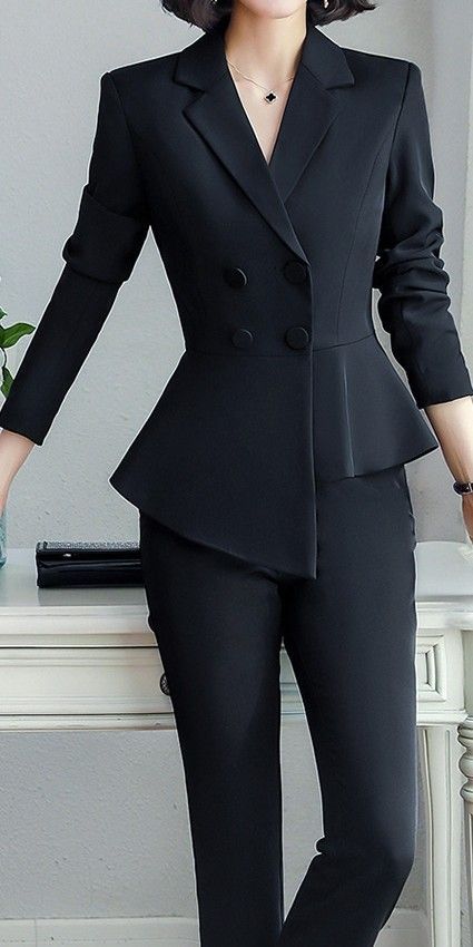 Suits For Women Unique, Business Woman Attire Professional, Female Lawyers Outfits, Latest Suit Styles For Women, Female Suit Outfit Formal, Lawyer Attire Women, High Fashion Business Attire, Black Formal Suit For Women, Business Attire Women Skirt