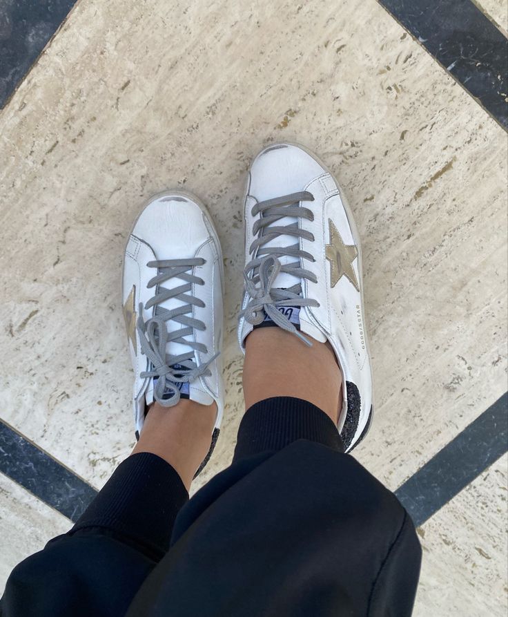 Stockholm Wishlist, Golden Goose Hi Star, High Tops Outfit, Golden Goose Superstar, Unhealthy Obsession, Goose Sneakers, School Survival, Golden Goose Sneakers, Shoe Inspo