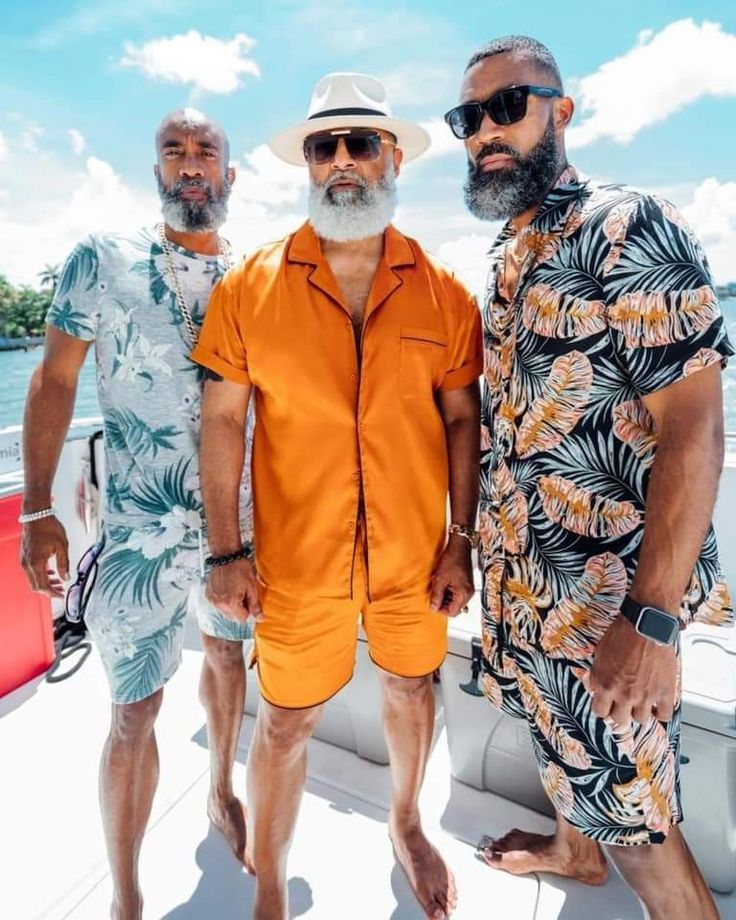 Older Black Mens Fashion, Silver Fox Squad, Silverfox Squad, Irvin Randle, Black Men Beard Styles, Chocolate Honey, Black Men Beards, Dapper Dudes, Black Beards