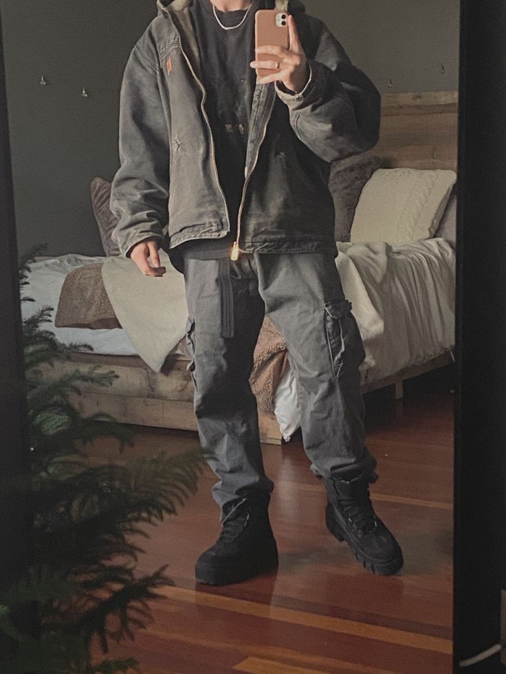 Cargo And Boots Outfit Men, Carhartt Fashion Men, Oversized Carhartt Jacket Outfit, Cargo Streetwear Outfit, Mechanic Aesthetic Outfit Men, Black Carhartt Jacket Outfit Men, Mens Carhartt Outfit, Guys Carhartt Outfit, Men Cargos Aesthetic