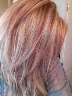 Gold Blonde Hair, Blonde Lowlights, Pink Blonde, Gold Hair Colors, Strawberry Blonde Hair Color, Hair Color Rose Gold, Strawberry Hair, Gold Blonde, Strawberry Blonde Hair