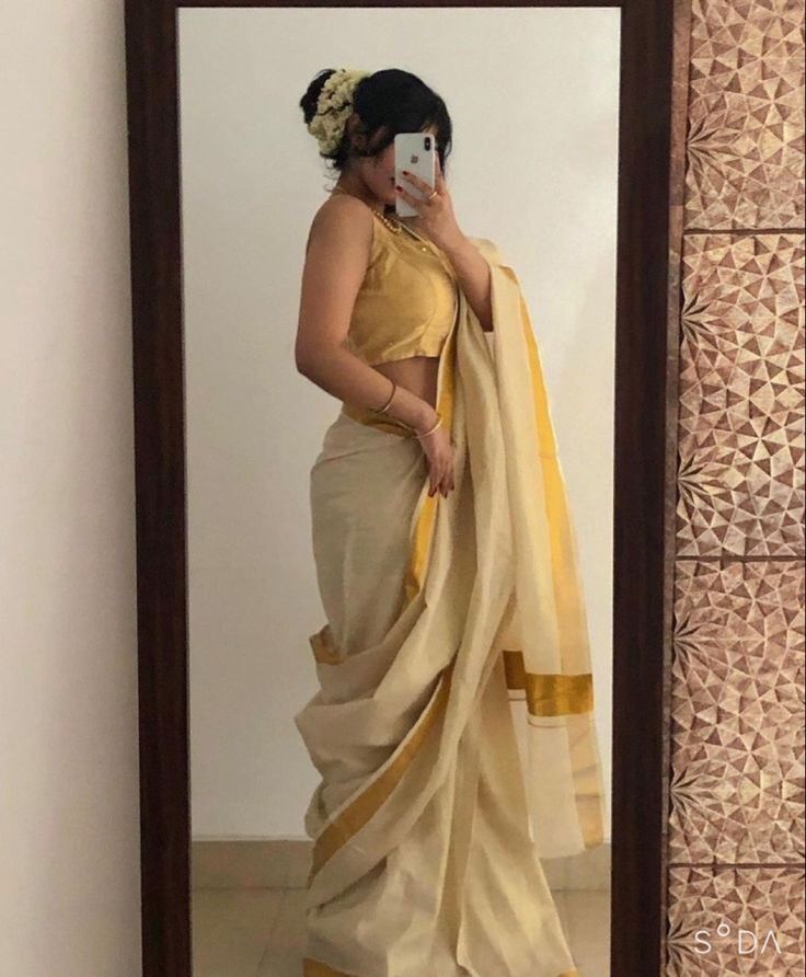 Captain For Saree Pic Instagram, Onam Saree Poses, Onam Saree Look, Goa Fits, Lehenga Ideas, Trending Saree, Onam Outfits, Kerala Saree Blouse Designs, Onam Saree