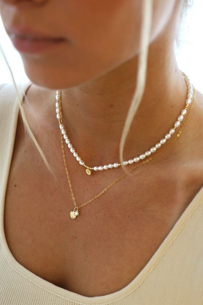 KAI NECKLACE Gold Necklace Stack Ideas, Cute Necklace Stacks, Waterproof Gold Jewelry, Summer Jewelry Silver, Gold Summer Jewelry, Summer Necklace Ideas, Beach Jewelry Aesthetic, Cali Fits, Beachy Necklaces