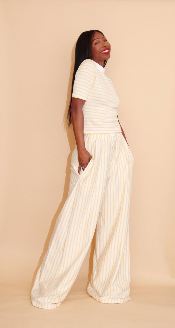 Tshirt Oversized, Wide Leg Pant, Vertical Stripes, Fit In, Oversized Fits, Wide Leg Pants, Fashion Looks, Wide Leg, Stripes