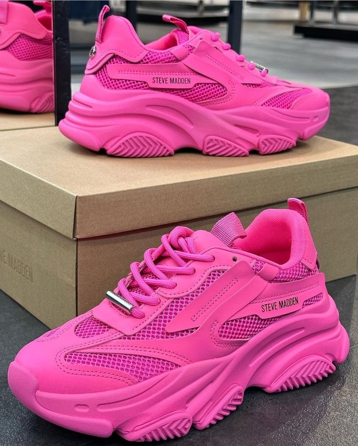 Aespa Supernova, Barbie Fashion Sketches, Dating Women, Heels Outfits, Sport Shoes Women, Girly Shoes, Shoes Pink, Pink Sneakers, Pink Style