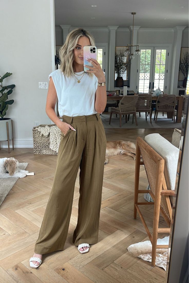 Wide Leg Pants And Duster Outfit, Wide Leg Pants And Flats Outfit, Wide Leg High Waisted Trousers, Wide Leg Linen Trousers Outfit, Wide High Waist Pants Outfit, Women’s Wide Leg Trousers, Teacher Trouser Outfit, High Waisted Work Pants Outfit, Abercrombie Wide Leg Pants