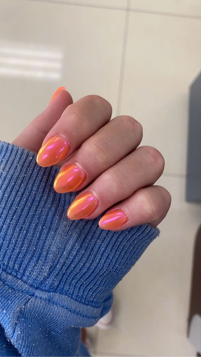 Orange Opal Nails, Pink Orange Chrome Nails, Light Orange Chrome Nails, Neon Orange Chrome Nails, Orange Nails With Chrome, August Dip Nails, Pinky Orange Nails, Sunset Chrome Nails, Orange Chrome Nails Designs