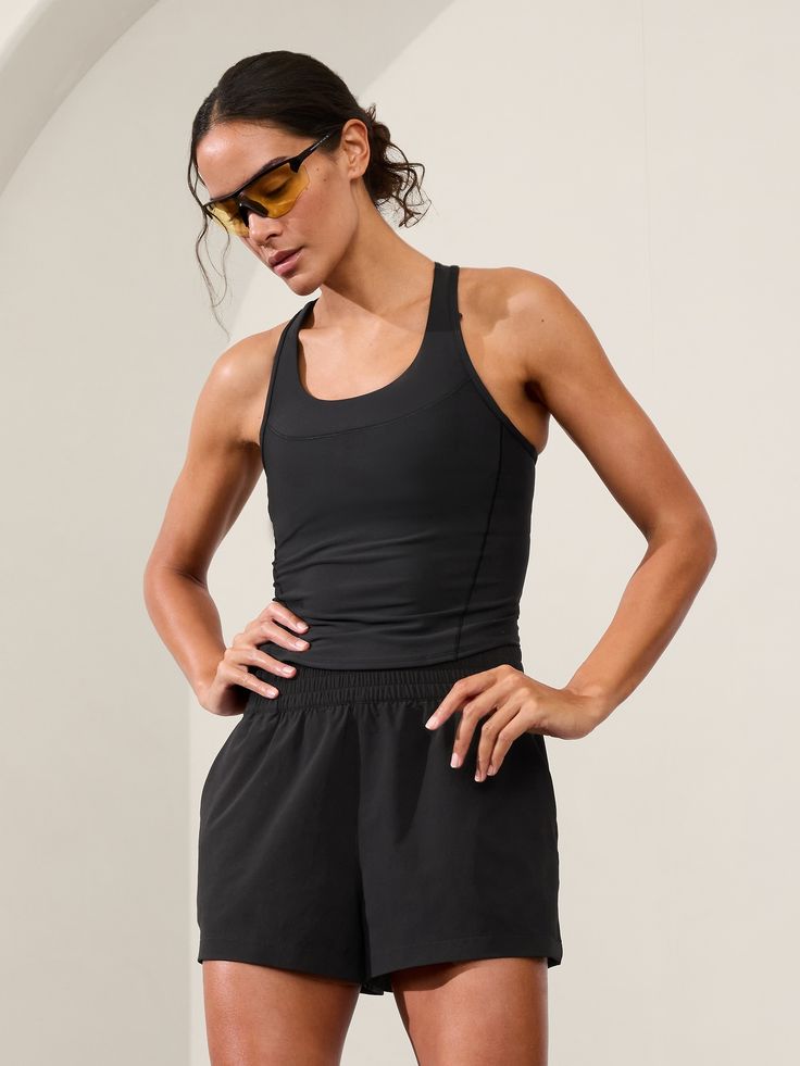 FOR: Medium to high-impact workouts at the gym, studio, or outdoors FEEL: PowerMove fabric is sleek, weightless, and helps keep you cool with quick-drying properties FAVE: Just-right compression to hold you in during high intensity workouts Pairs perfectly with your favorite sports bra Fitted next to the body High hip, sits at the high hip Scoop neck. Athleta Outfit, General Clothes, Workouts At The Gym, Gymwear Outfits, Gym Studio, Recruitment Outfits, Athletic Clothes, Athletic Clothing, Gym Girl