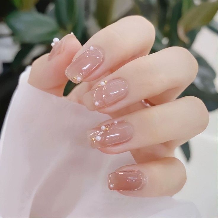 Finger Biting, Nail Removal, Pearl Nail Art, Birmingham City University, Creative Nail Art, Nail Tip Designs, Bridal Nail Art, Art Deco Nails, Asian Nails