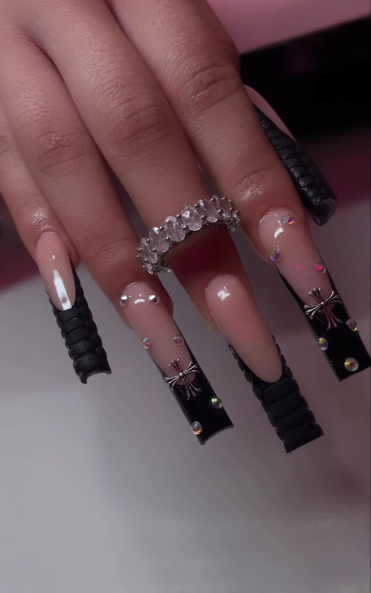 Bad And Boujee Nails Black, Black Boujee Nails, Prom Nails Acrylic Black, Charm Nails Acrylic, Nails With Planet Charm, Extra Birthday Nails Medium Length, Red And Black Prom Nails, Prom Acrylic Nails, Black Nails For Prom