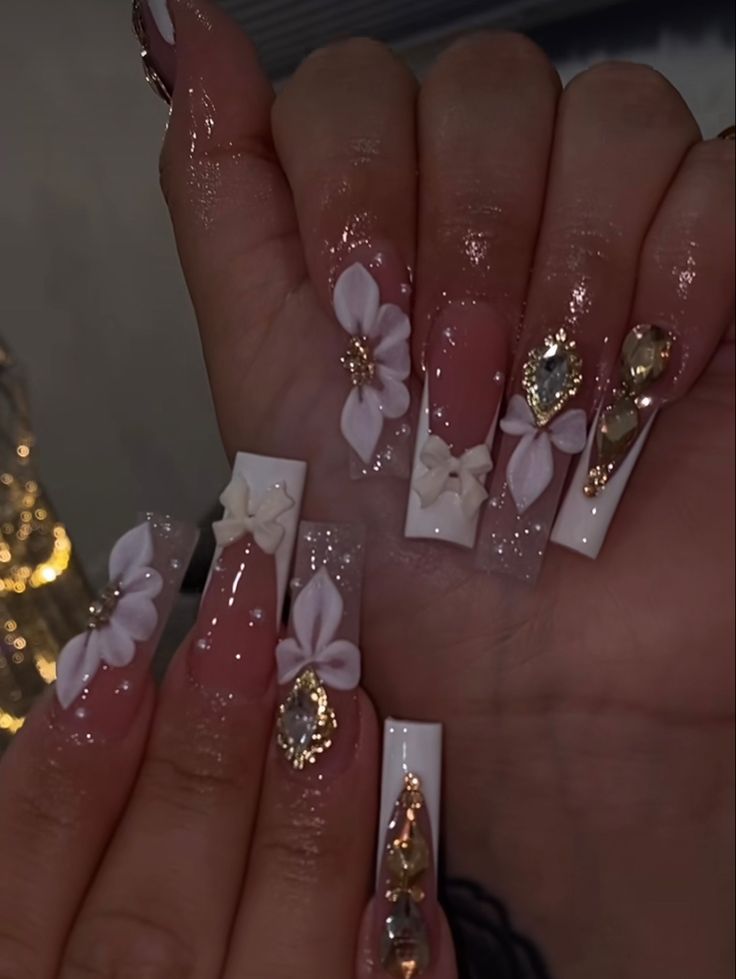 Nail Idea Initials, Small Rhinestone Nails, September Birthday Nail Ideas, Latina Nail Inspo Medium, Acrylic Nail Designs With Charms, Nails Rinstone Simple, Mexican Style Nails Acrylic, Nails Inspo Flowers, Nail Ideas Gems