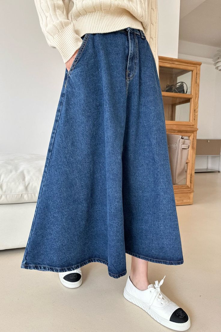 This Denim Flare Skirt adds timeless elegance to any look. Crafted with a classic contrast denim stitch, it features an elastic band at the back waist, giving it an abundant flare shape. Its delicate details and superior quality make it an ideal choice for a sophisticated and exclusive style. Color : Denim Size : Small / Medium / Large Small - Waist : 25~26" / Outseam : 38" Medium - Waist : 27~28" / Outseam : 38" Large - Waist : 29~30" / Outseam : 38" Model : 5’4″ (164cm) wearing small size Content : 100% Cotton Care Instructions : Gentle Cycle Machine Wash Cold With Like Colors *** Please note this item ships out in approx. 5~10 days after order placement *** Flared Denim Skirt, Denim Flares, Delicate Details, Small Waist, Flare Skirt, Elastic Band, Set Dress, 10 Days, Timeless Elegance