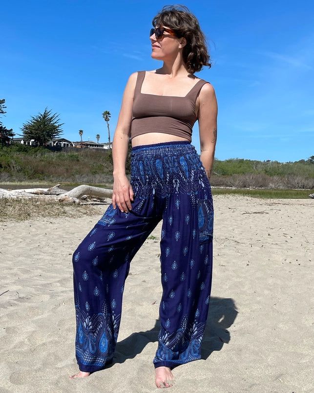 We love these comfortable hippie-chic pants and we know you will too! Great for everything from a day at the beach to festivals, to your favorite yoga class. Light-weight, and pocketed, these pants will be your new go-to! Clothing Blogs, Chic Pants, Gardening Outfit, A Day At The Beach, Chef Gifts, Novelty Items, Day At The Beach, Hippie Chic, Yoga Class