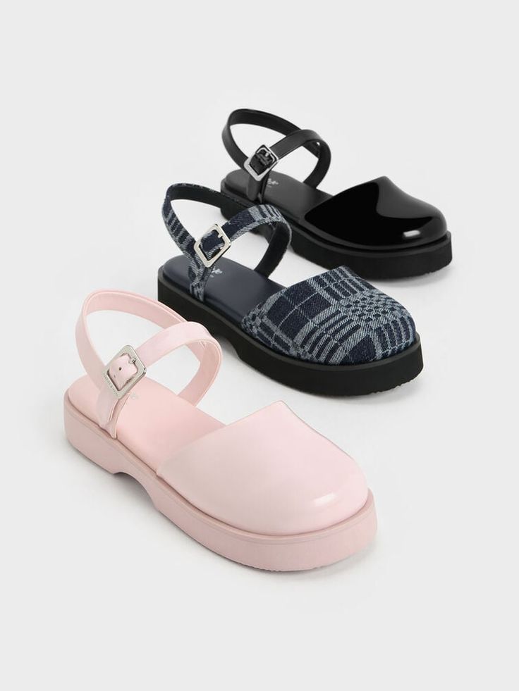 These ankle-strap flats are set to become your little girl's new go-to shoes, especially if her favourite colour is pink. Featuring a glossy finish and thick flat soles, they have a fun and playful aesthetic. Set on 4cm soles, they offer a modest lift while the buckled straps ensure a secure fit for active little ones. Playful Aesthetic, Strap Flats, Ankle Strap Flats, Ankle Strap Shoes, Faux Leather Heels, Size Chart For Kids, Favourite Colour, Charles Keith, Strap Shoes