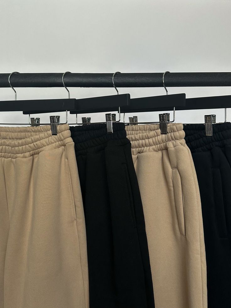 This collection is an introduction to wardrobe basics made for everyone. Trendy sweatpants that will never go out of style, bringing comfort and soft fabrics together for everyday lounging. Made with 50% organic cotton and recycled polyester. Details: Oversized fit Elastic cuffs at the ankles Size down for a tighter fit Model is 5’ ft, 130lbs wearing size S Basic Clothes Essentials, Clothes Essentials, Trendy Sweatpants, Basic Clothes, Arabic Clothing, Beautiful Wallpapers For Iphone, Dope Fits, Leggings Hoodie, Quick Outfits